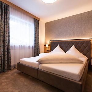 Kamer met een Queen Size Bed